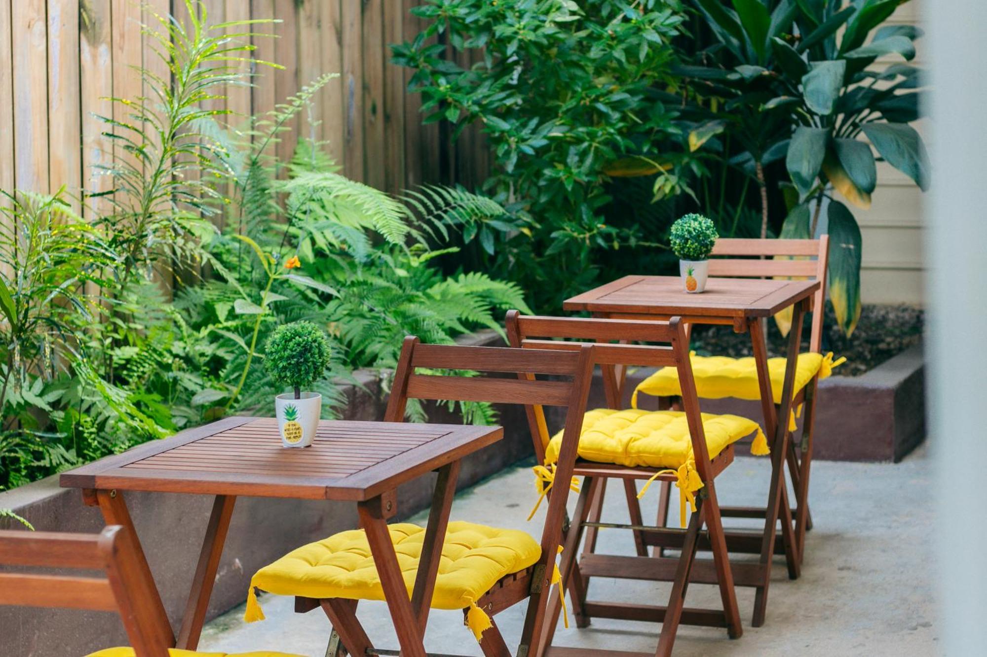 Pineapple House Hotel Бокас дел Торо Екстериор снимка